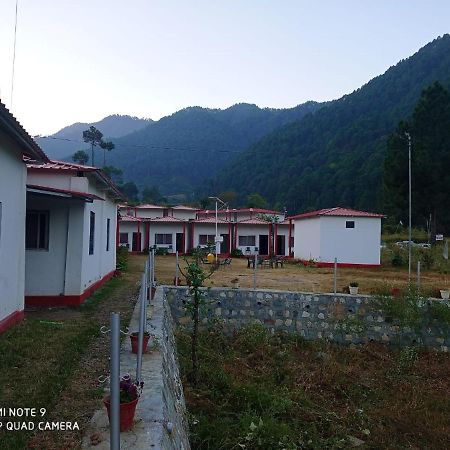 Rigveda Resort Barkot Bagian luar foto