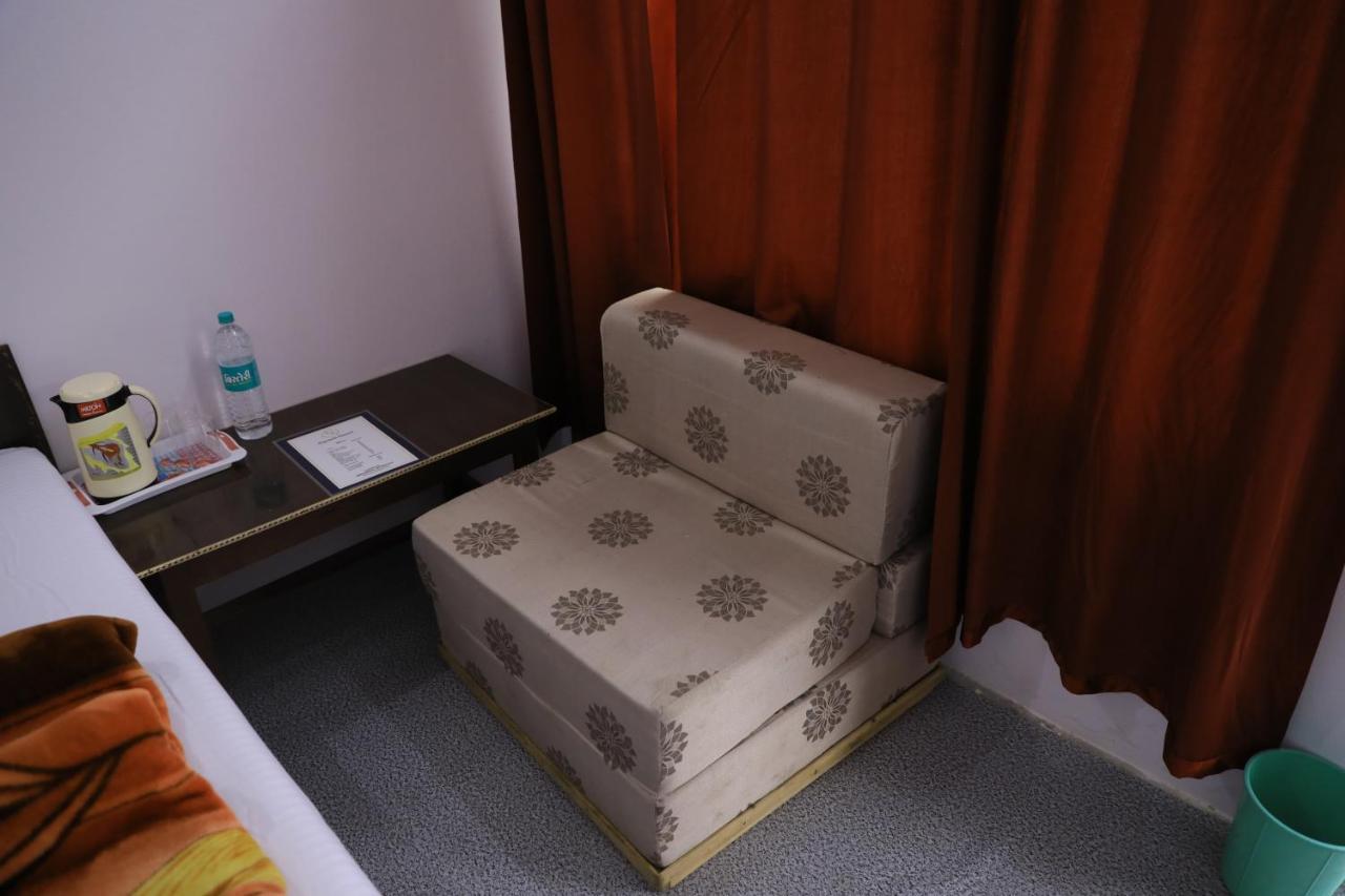 Rigveda Resort Barkot Bagian luar foto